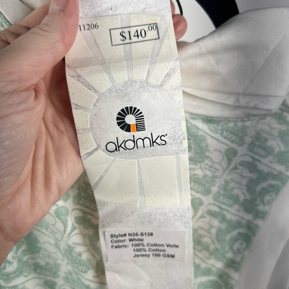 ⭐️SALE⭐️ akdmks- NWT Sleeveless Top - Picture 6 of 9